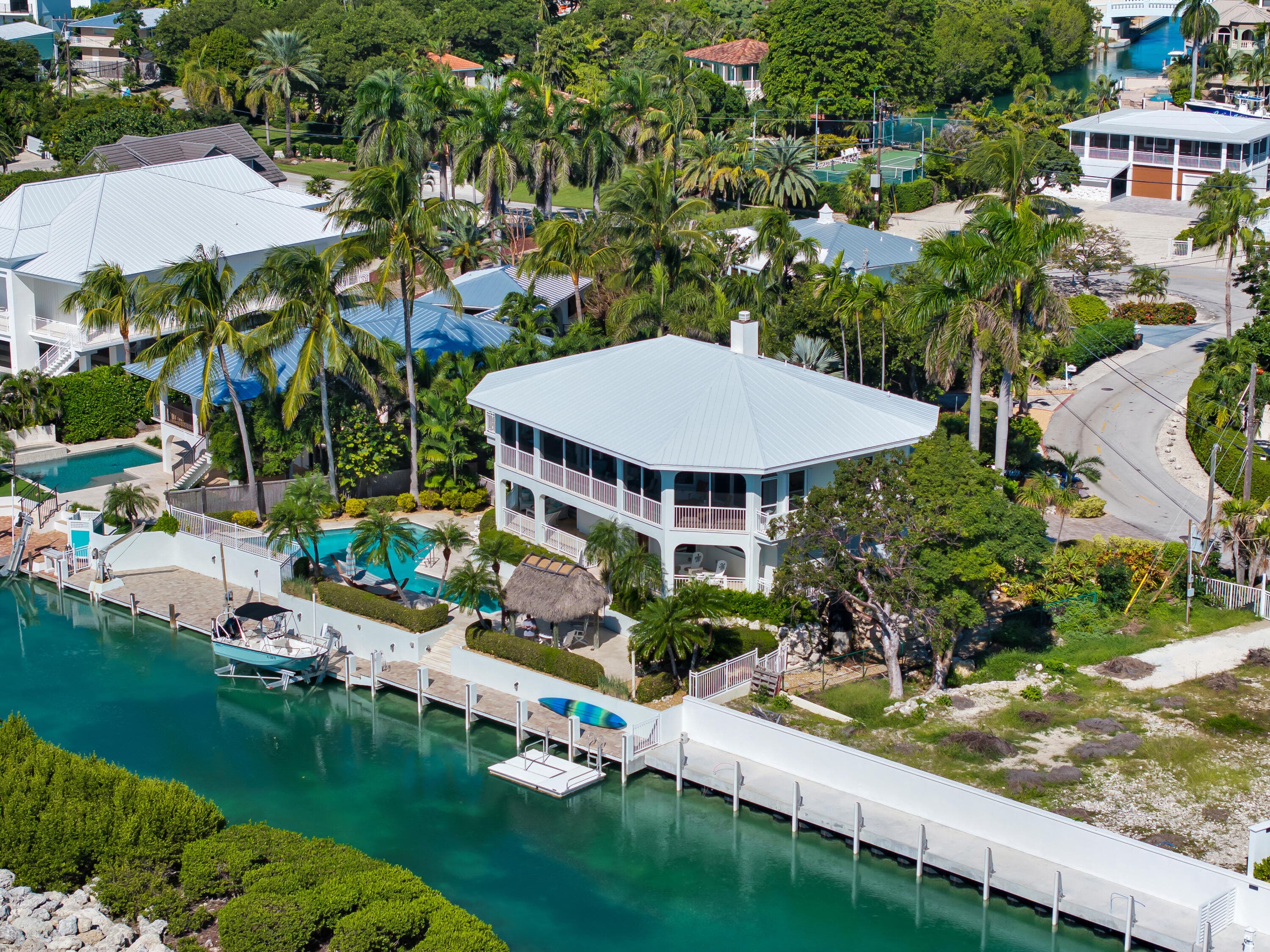 A beautiful property in Duck Key, FL