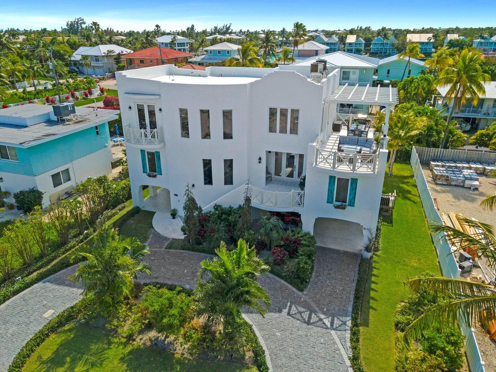 A beautiful property in Duck Key, FL