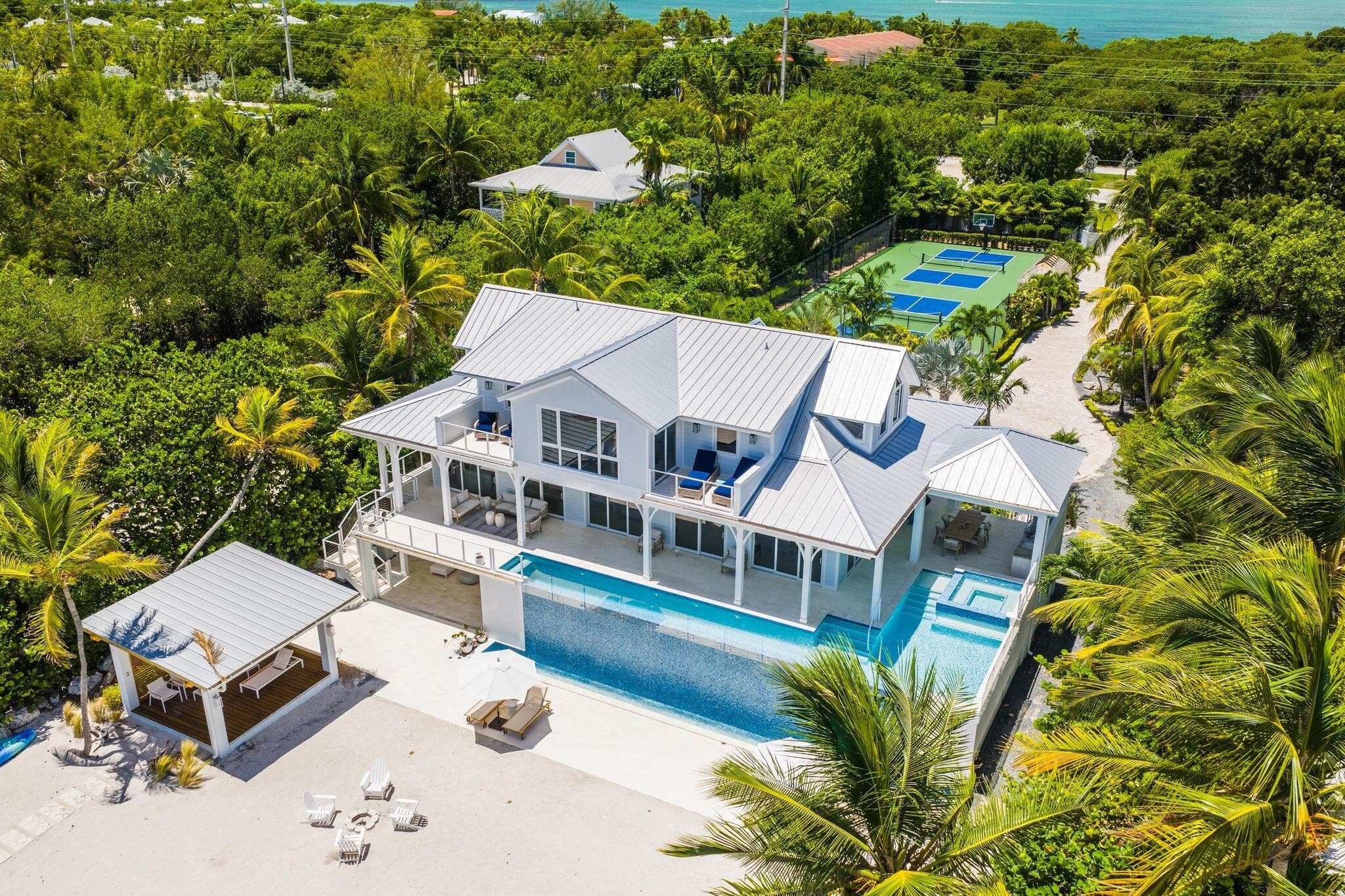 A beautiful property in Lower Matecumbe, FL
